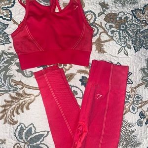 Set of Gymshark leggings and sports bra